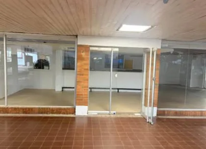 Local en C.C. Siglo XXI, La Viña – Valencia — USD 1.000