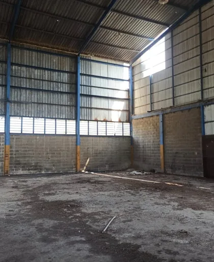 Galpón en San Joaquín, Vía Principal, cerca de Empresas Polar — USD 400.000