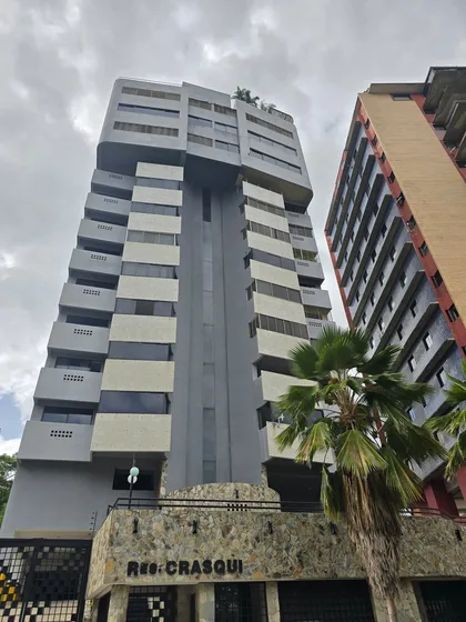 Apartamento en Res. Crasquí, El Parral — USD 700