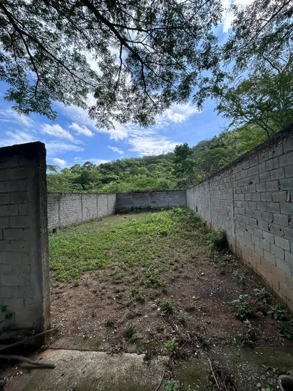 Terreno en Ciudad Jardín Mañongo — USD 45.000