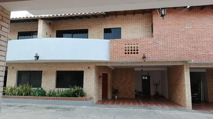 Townhouse en Mañongo — USD 150.000