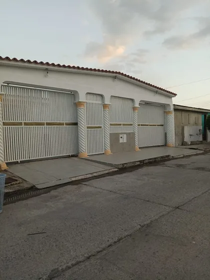 Casa en Guayabal La Pradera San Joaquín — USD 49.000