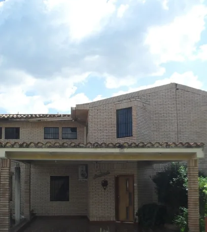 Townhouse en Urb. Country Park Sector El Remanso. Municipio San Diego. — USD 163.000