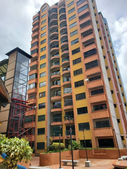 Apartamento en Guaparo norte urbanización la Granja, Naguanagua — USD 72.000