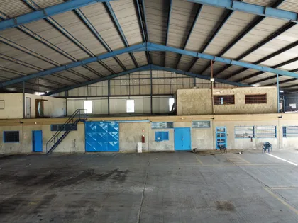 Galpón en Moron — USD 2.300.000