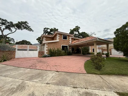 Casa en (FD) Urb. Villas San Diego Country Club — USD 690.000