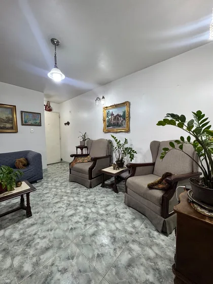 Apartamento en Centro De Valencia Av Díaz Moreno con Navas espinola — USD 53.000