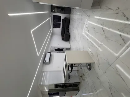 Apartamento en Urb El Parral Residencia Royal Palace — USD 145.000