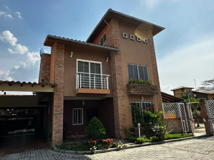 Villa en (EB/PC) Villas San Diego Country Club — USD 250.000