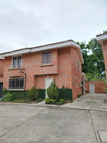 Townhouse en Guataparo — USD 230.000