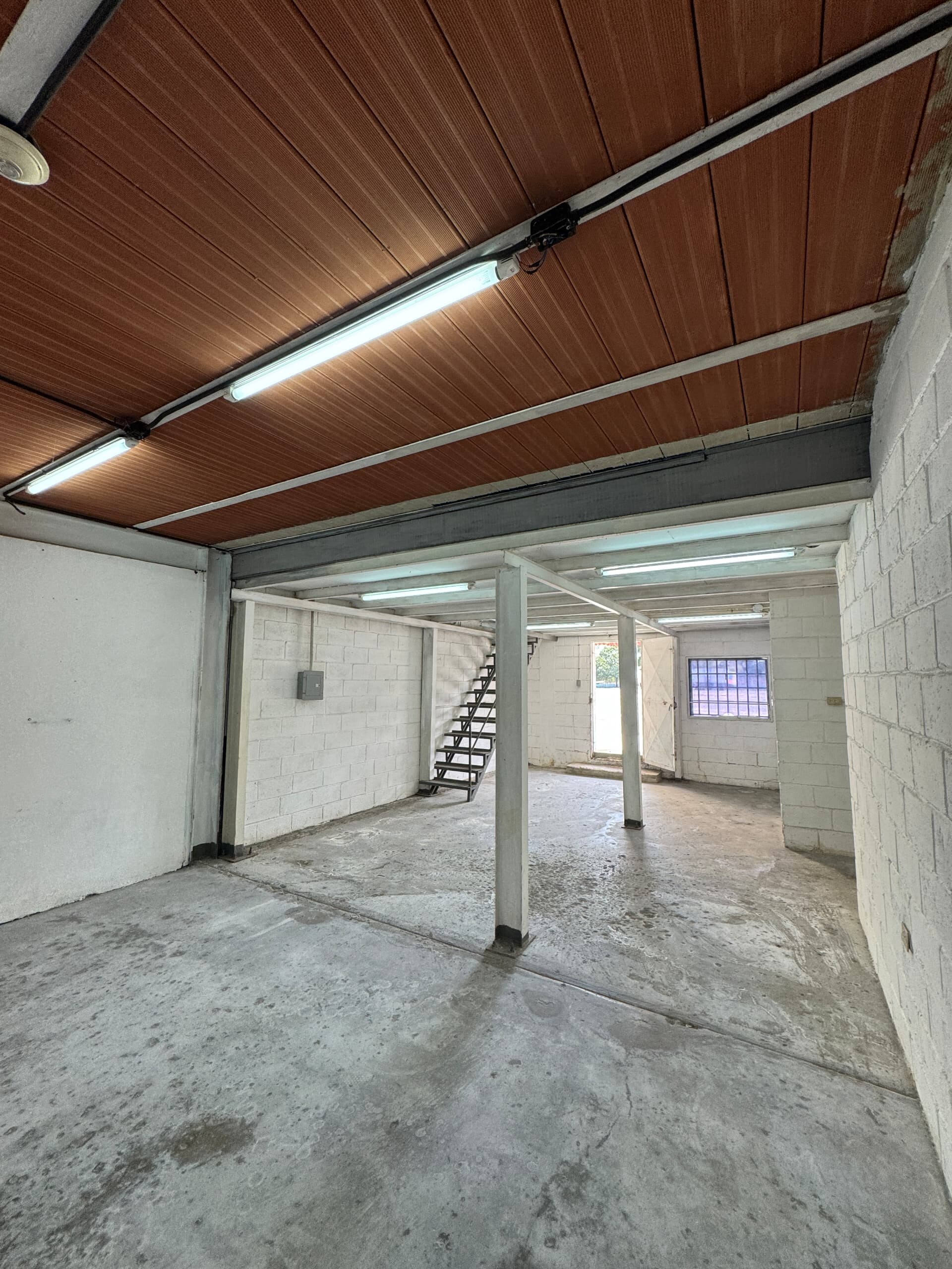 Local de 140 m² en Castillito